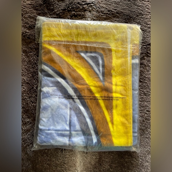 NEW SEALED Blizzard Entertainment World Of Warcraft “Hearthstone” Beach Towel - Picture 4 of 5